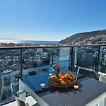 Luxury With Panoramic Sea View Emerald Apartment