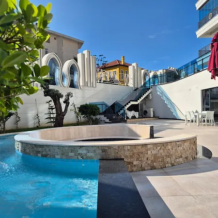 Апартаменты Luxury With Panoramic Sea View Emerald